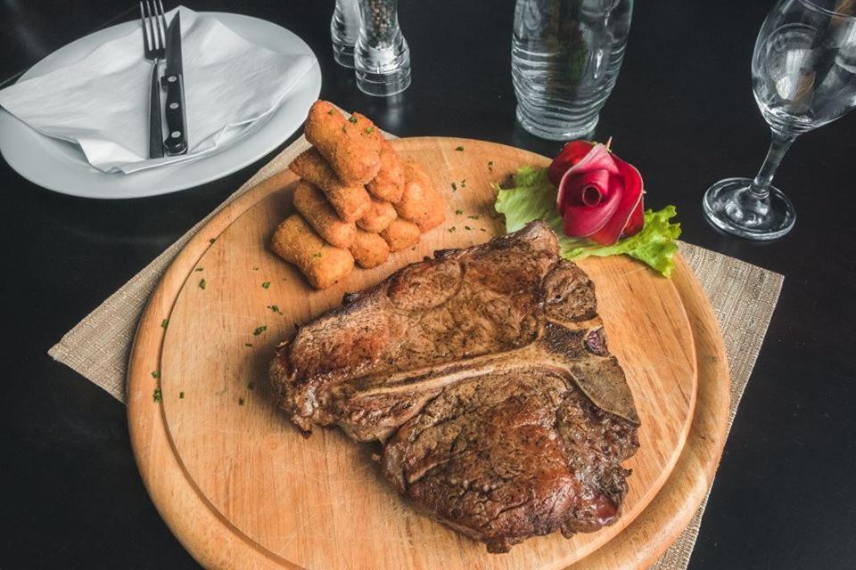 Domin Osijek Hotel Екстериор снимка